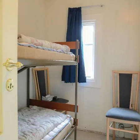 بيت للعطل Three-bedroom Holiday In *